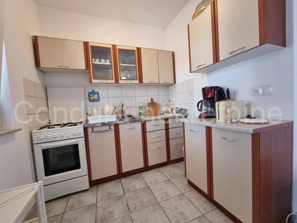 Apartman na moru, Prodaja, Vir, Vir