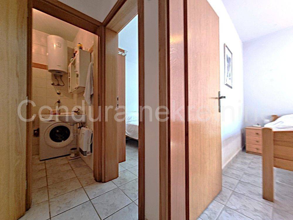Apartman na moru, Prodaja, Vir, Vir