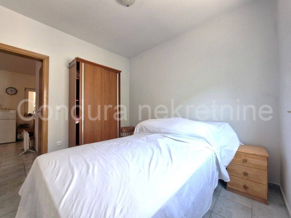 Apartman na moru, Prodaja, Vir, Vir