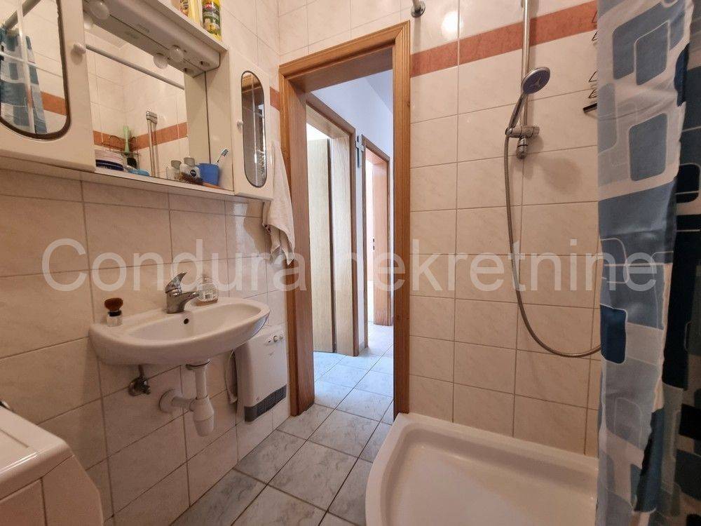 Apartman na moru, Prodaja, Vir, Vir