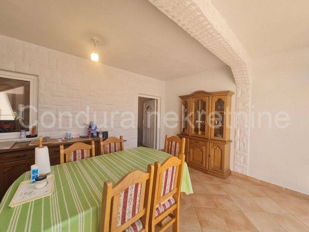 Apartman na moru, Prodaja, Vir, Vir