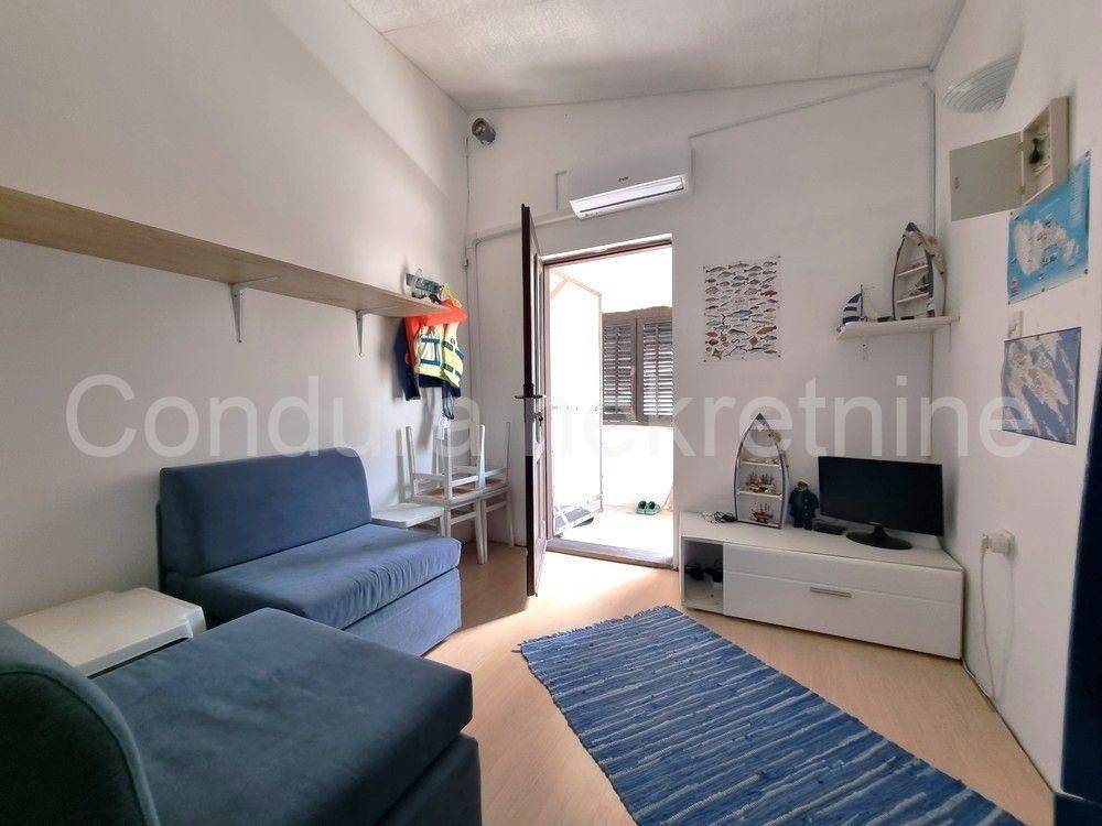 Apartman na moru, Prodaja, Vir, Vir