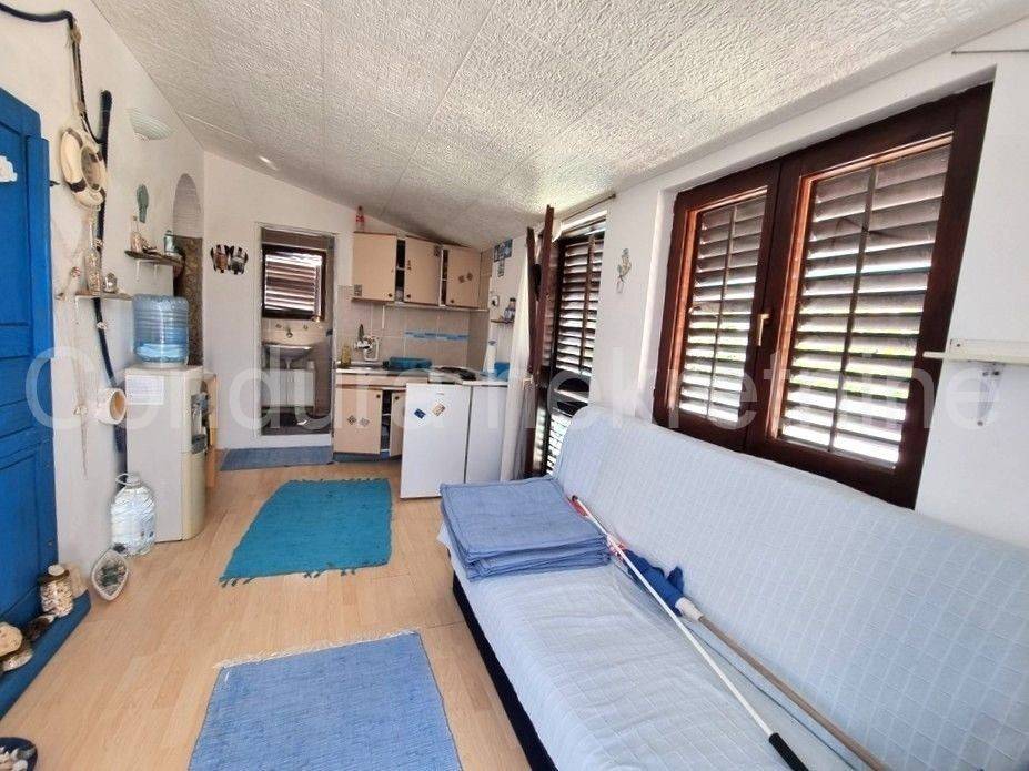 Apartman na moru, Prodaja, Vir, Vir