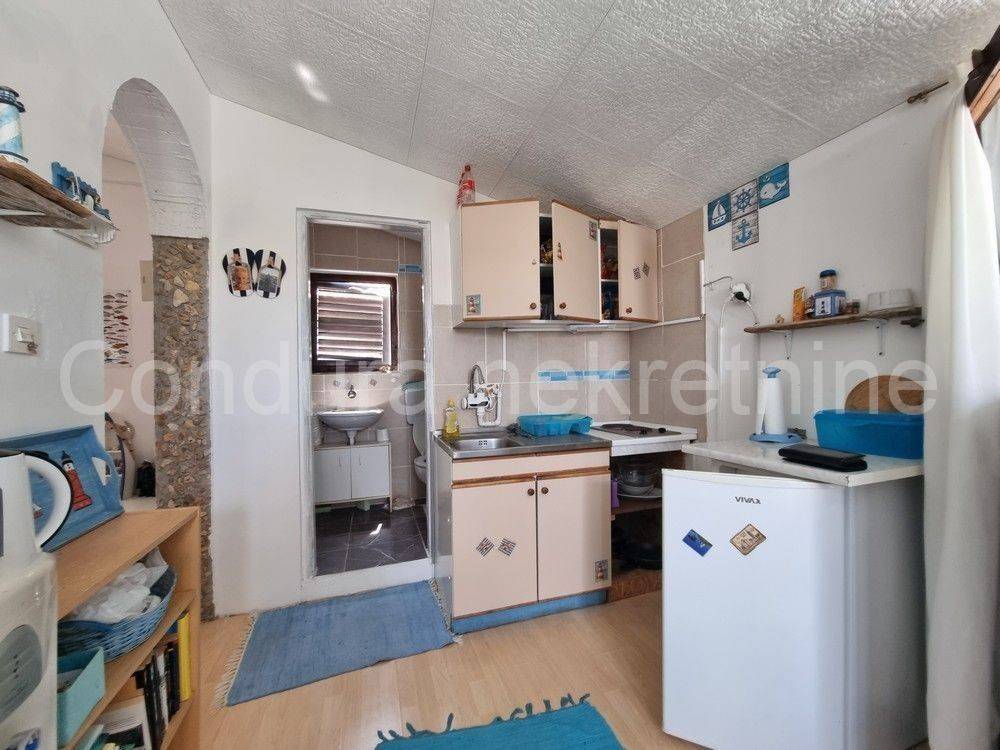 Apartman na moru, Prodaja, Vir, Vir