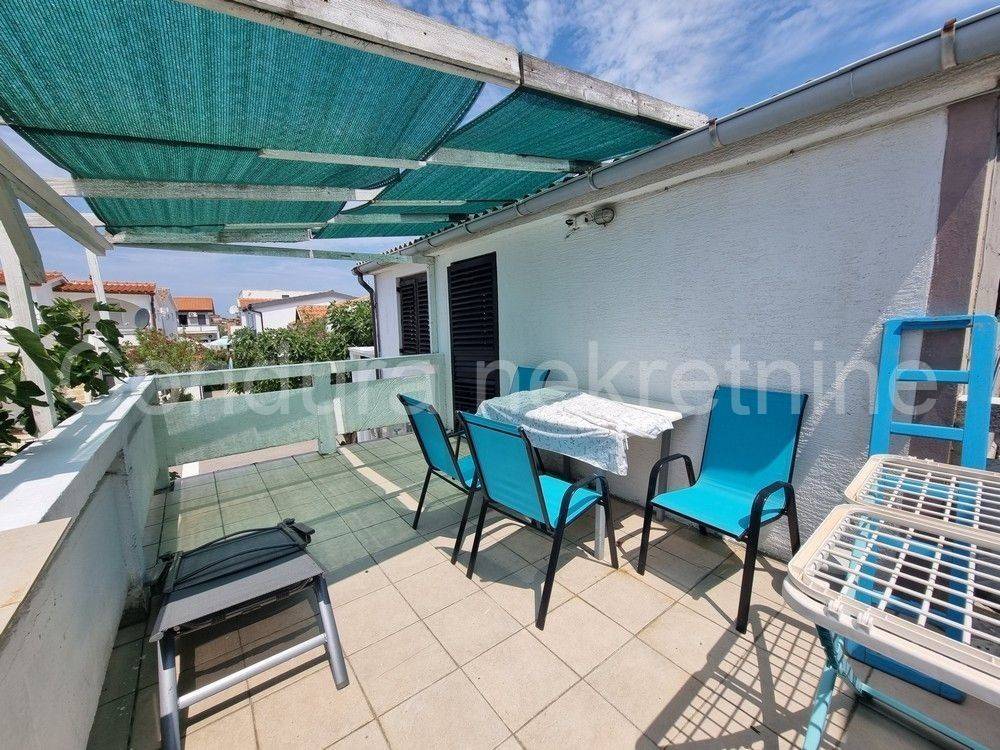 Apartman na moru, Prodaja, Vir, Vir