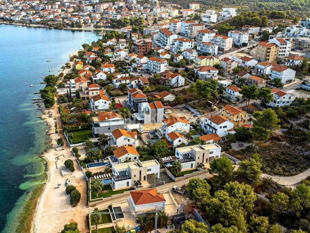Stan u zgradi, Prodaja, Okrug, Okrug Gornji