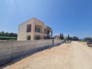 Apartman s okućnicom, Prodaja, Vir, Vir