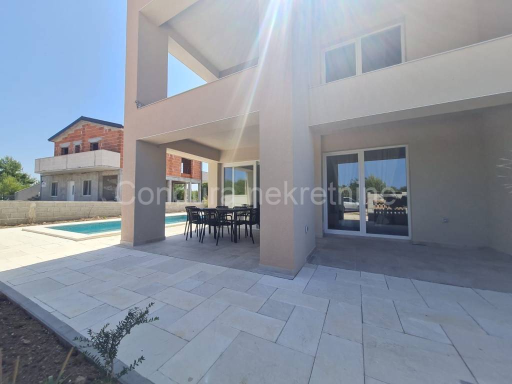 Apartman s okućnicom, Prodaja, Vir, Vir