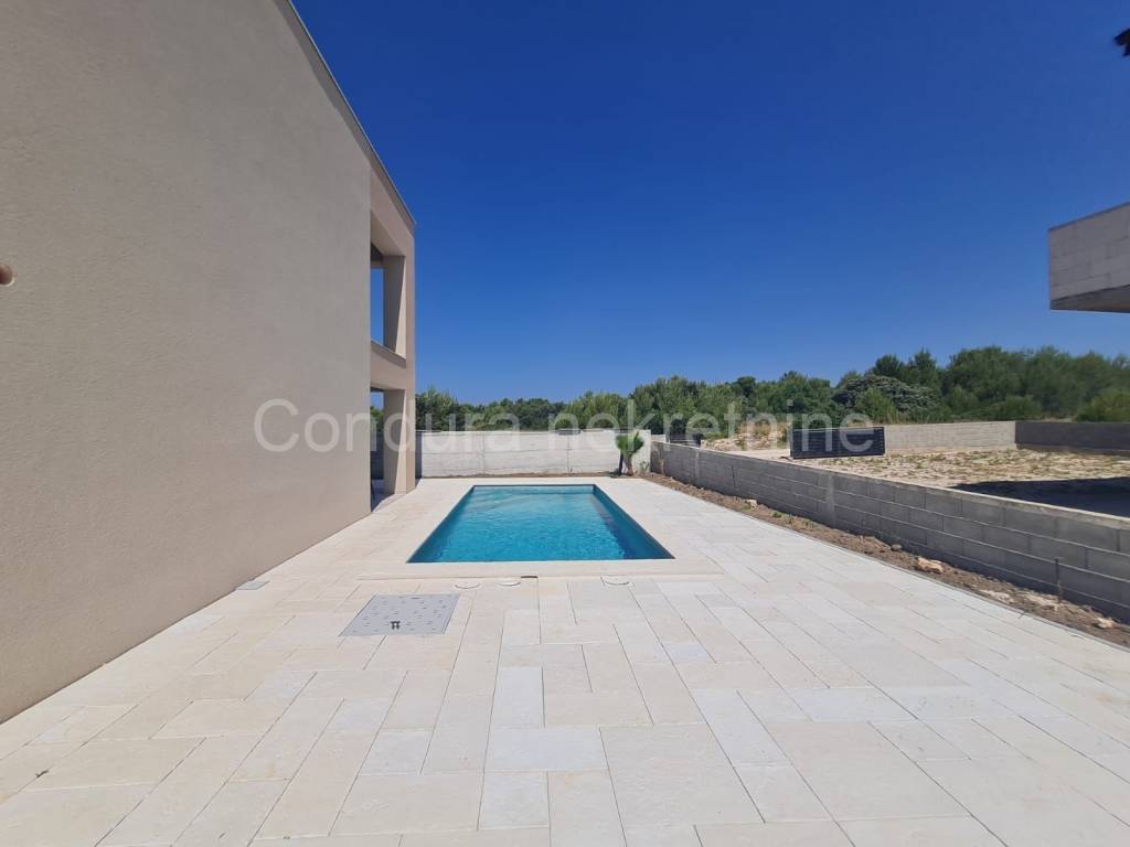 Apartman s okućnicom, Prodaja, Vir, Vir