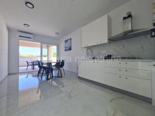 Apartman s okućnicom, Prodaja, Vir, Vir