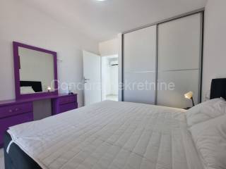 Apartman s okućnicom, Prodaja, Vir, Vir
