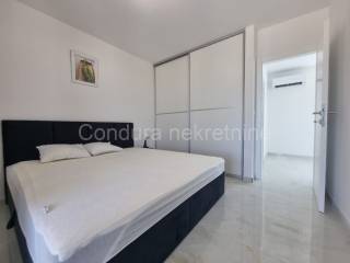 Apartman s okućnicom, Prodaja, Vir, Vir