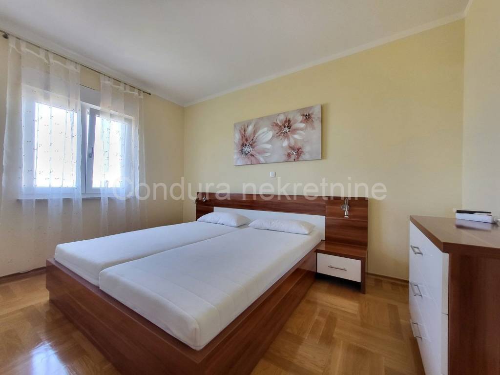 Apartman na moru, Prodaja, Nin, Zaton