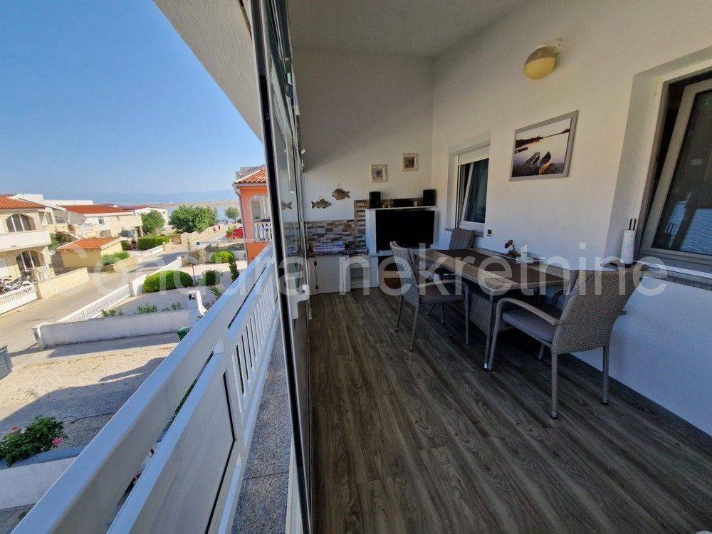 Apartman na moru, Prodaja, Vir, Vir