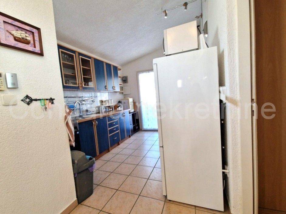 Apartman na moru, Prodaja, Vir, Vir