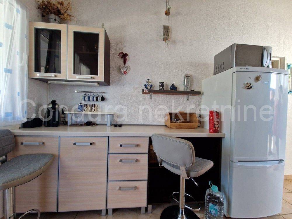 Apartman na moru, Prodaja, Vir, Vir