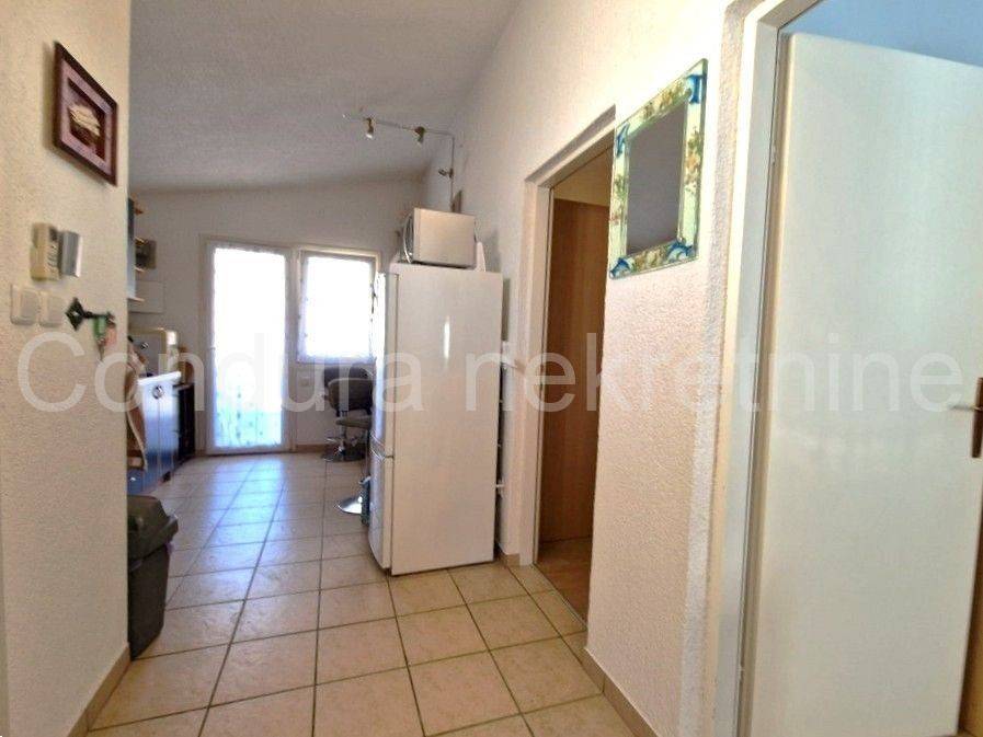 Apartman na moru, Prodaja, Vir, Vir