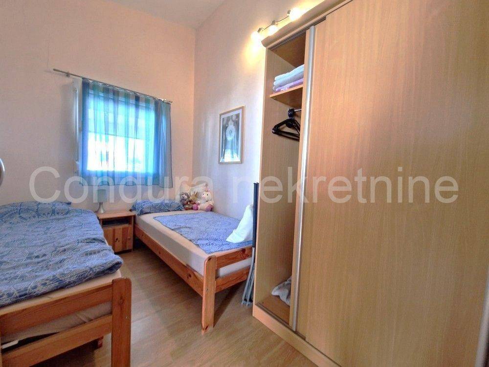 Apartman na moru, Prodaja, Vir, Vir
