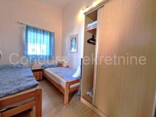 Apartman na moru, Prodaja, Vir, Vir