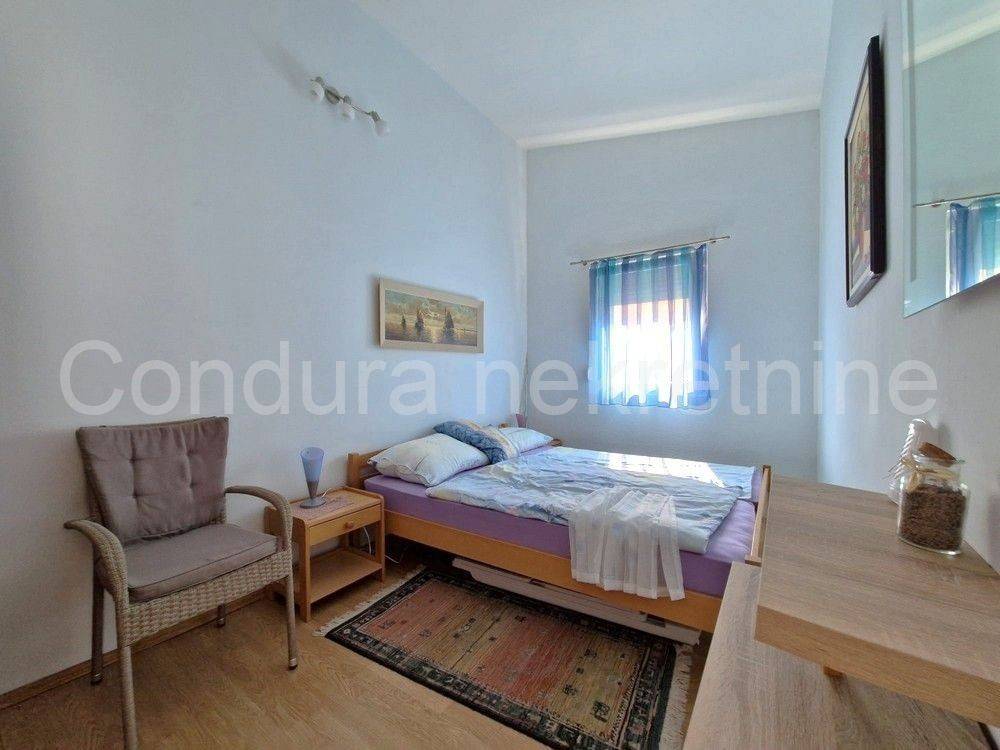 Apartman na moru, Prodaja, Vir, Vir
