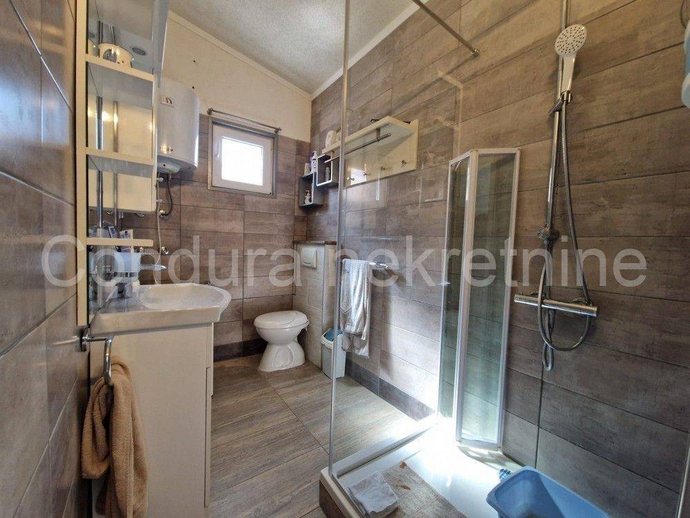 Apartman na moru, Prodaja, Vir, Vir