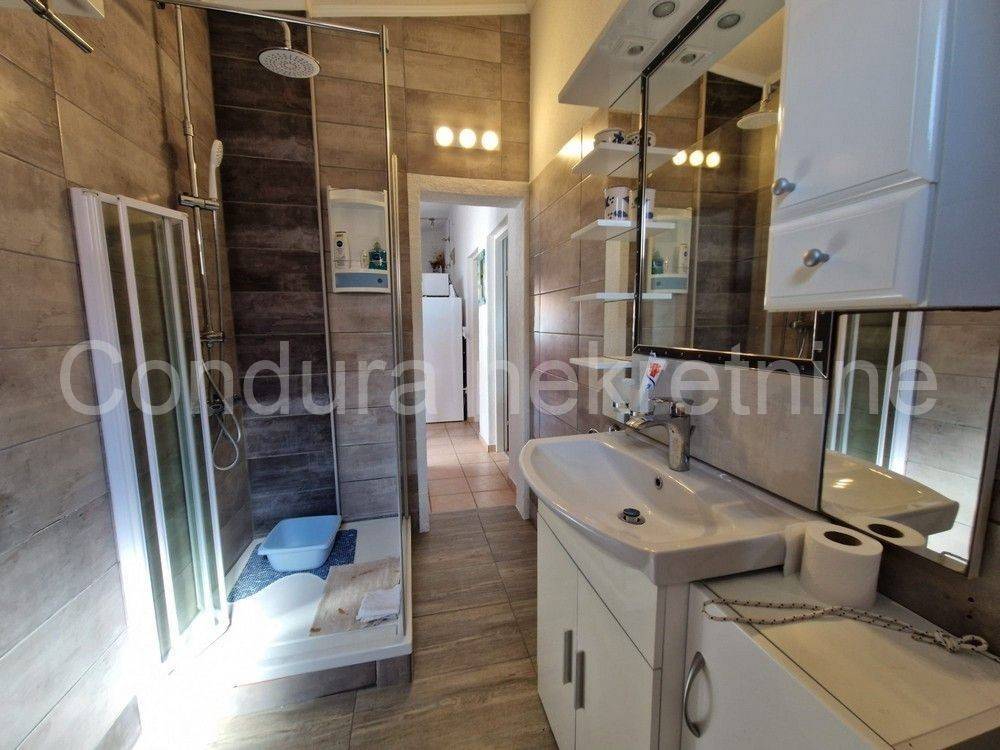 Apartman na moru, Prodaja, Vir, Vir