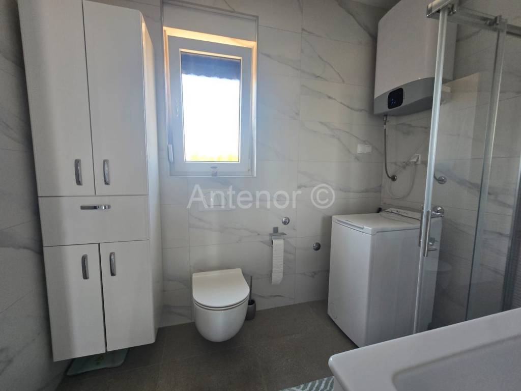 Apartman na moru, Prodaja, Nin, Nin