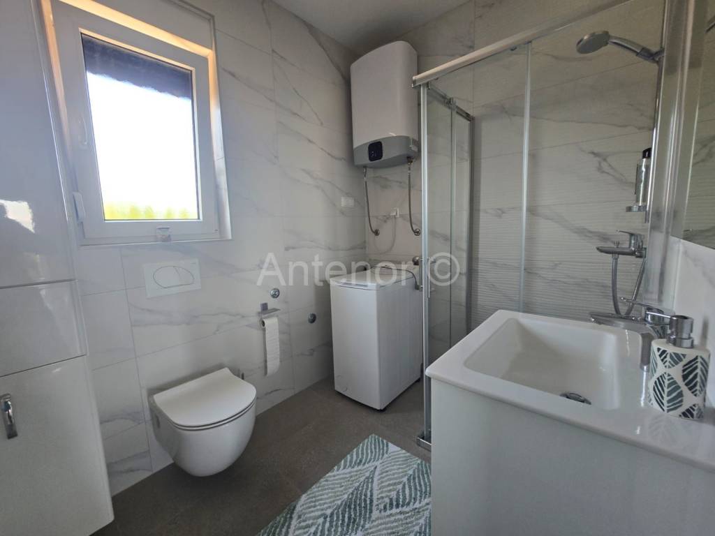 Apartman na moru, Prodaja, Nin, Nin