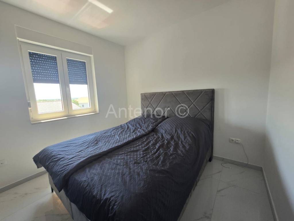 Apartman na moru, Prodaja, Nin, Nin