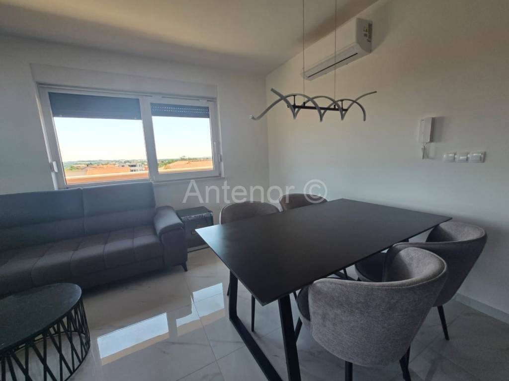 Apartman na moru, Prodaja, Nin, Nin