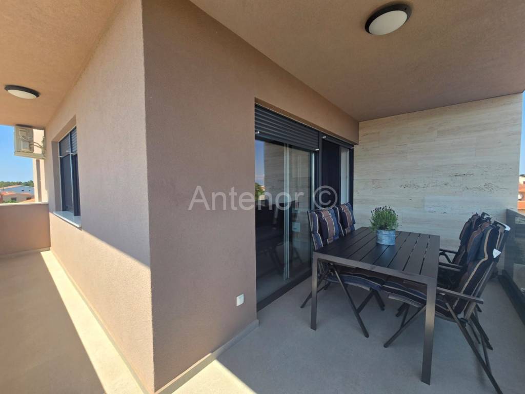 Apartman na moru, Prodaja, Nin, Nin