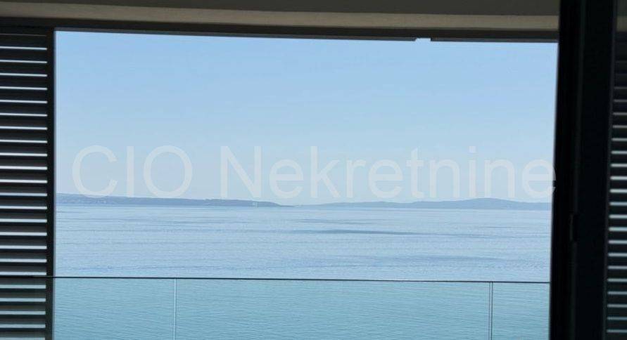 Stan u zgradi, Najam, Split, Split