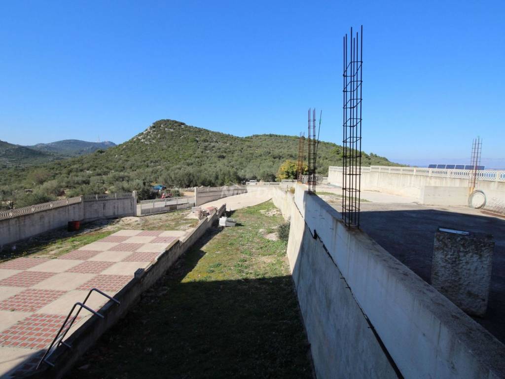 Stambeno poslovni objekt, Prodaja, Kali, Kali