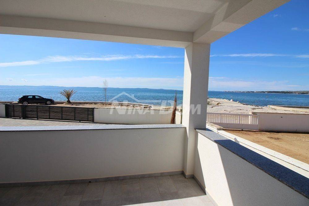 Apartman na moru, Prodaja, Vir, Vir