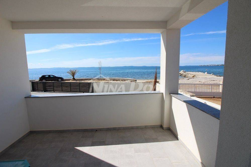 Apartman na moru, Prodaja, Vir, Vir