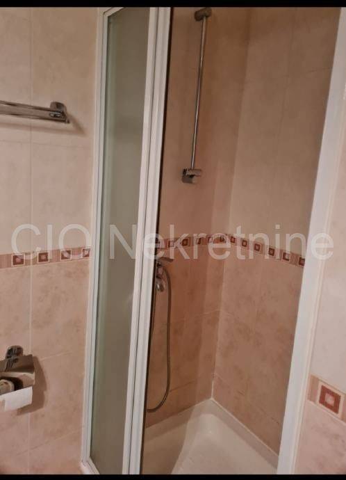 Stan u starijoj zgradi, Prodaja, Split, Split