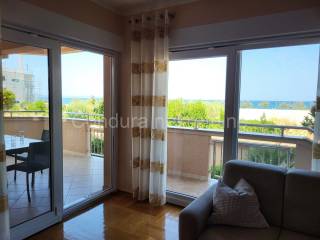 Apartman na moru, Prodaja, Nin, Zaton