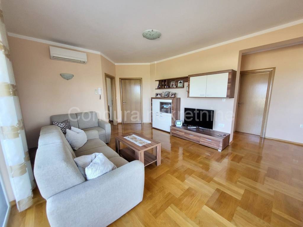 Apartman na moru, Prodaja, Nin, Zaton
