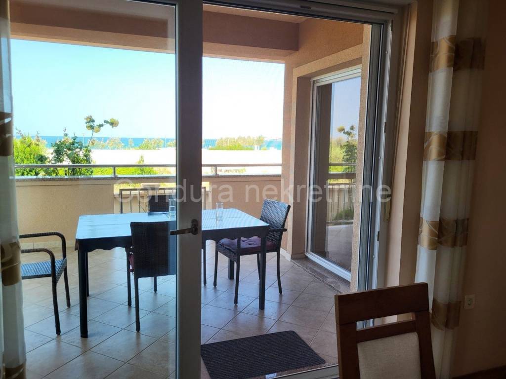 Apartman na moru, Prodaja, Nin, Zaton