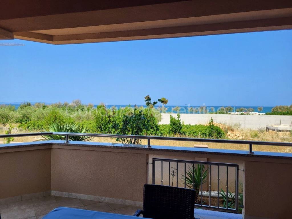 Apartman na moru, Prodaja, Nin, Zaton