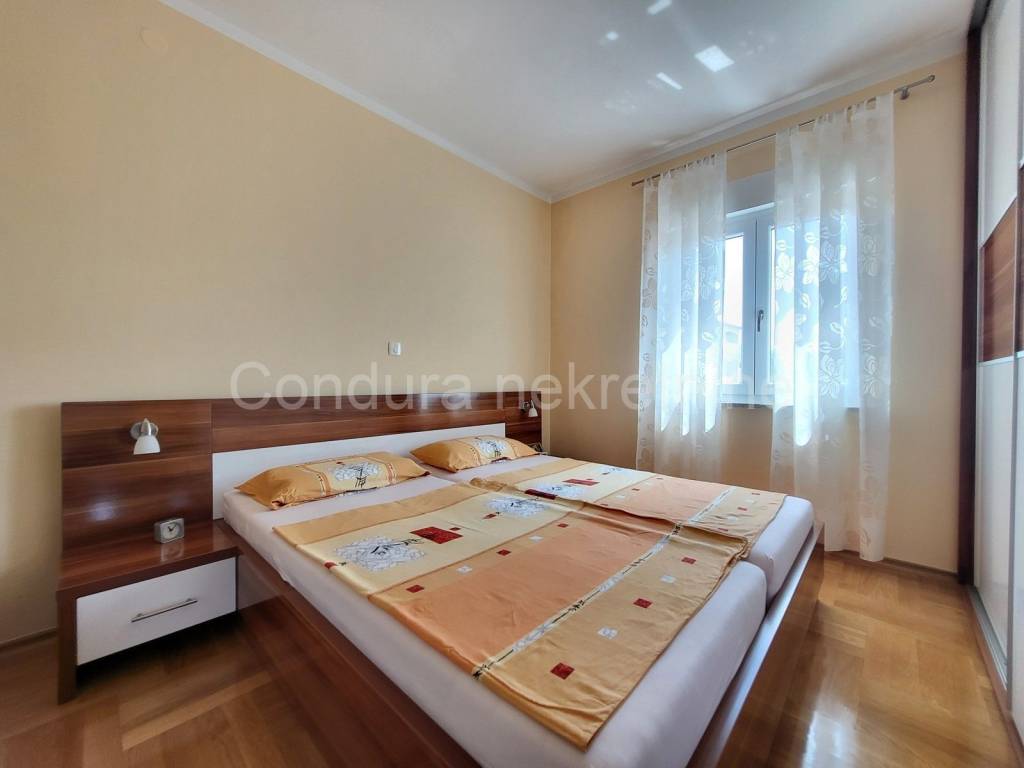 Apartman na moru, Prodaja, Nin, Zaton