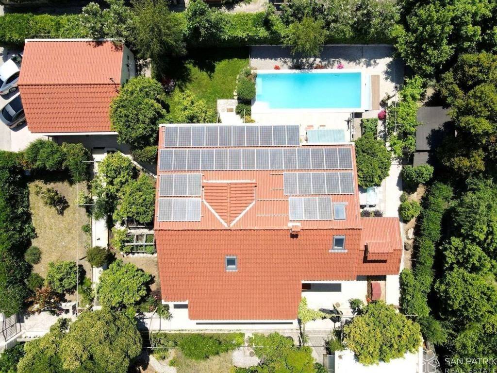 Vila, Prodaja, Kaštela, Kaštel Lukšić