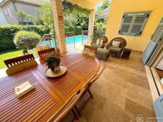 Vila, Prodaja, Kaštela, Kaštel Lukšić