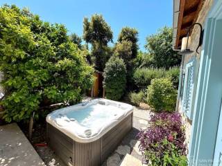 Vila, Prodaja, Kaštela, Kaštel Lukšić