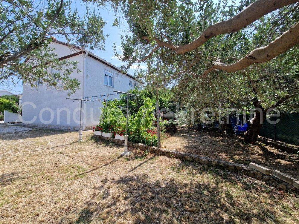 Apartmanska kuća, Prodaja, Vir, Vir