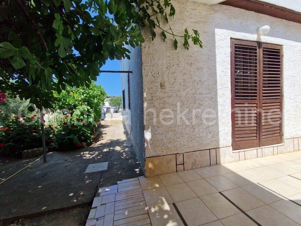 Apartmanska kuća, Prodaja, Vir, Vir