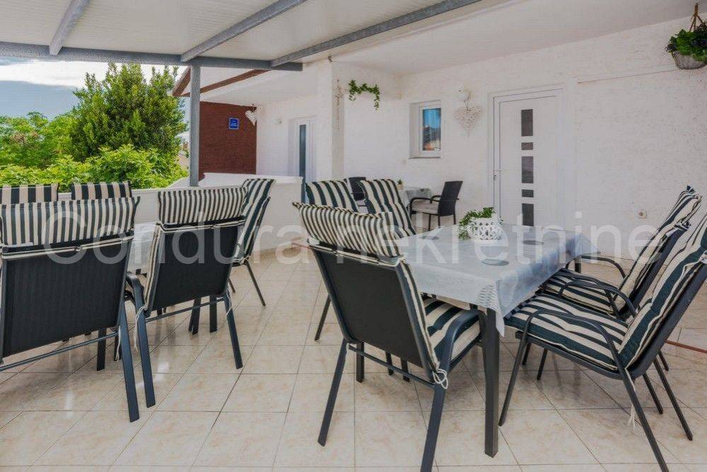 Apartmanska kuća, Prodaja, Vir, Vir