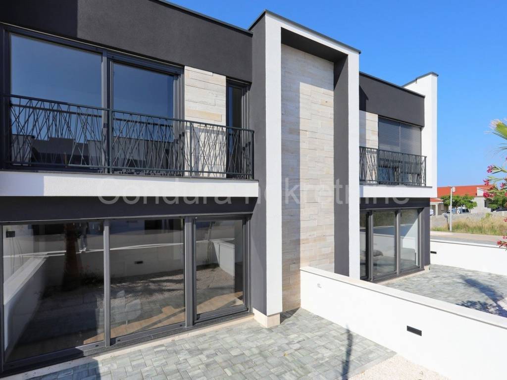 Apartman na moru, Prodaja, Privlaka, Privlaka