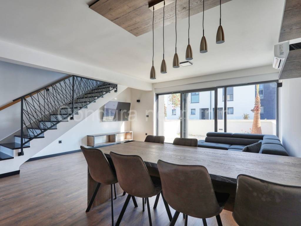 Apartman na moru, Prodaja, Privlaka, Privlaka