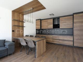 Apartman na moru, Prodaja, Privlaka, Privlaka